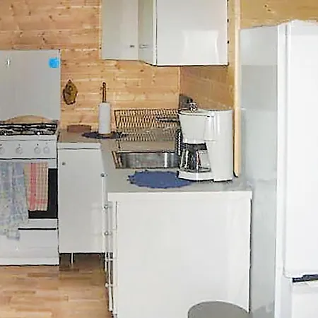 2 Bedroom Gorgeous In Sandstad